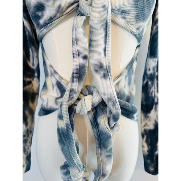 2/$30 Pretty Little Thing Size 4 Tie-Dye Ribbed Long Sleeve Top - Picture 11 of 13